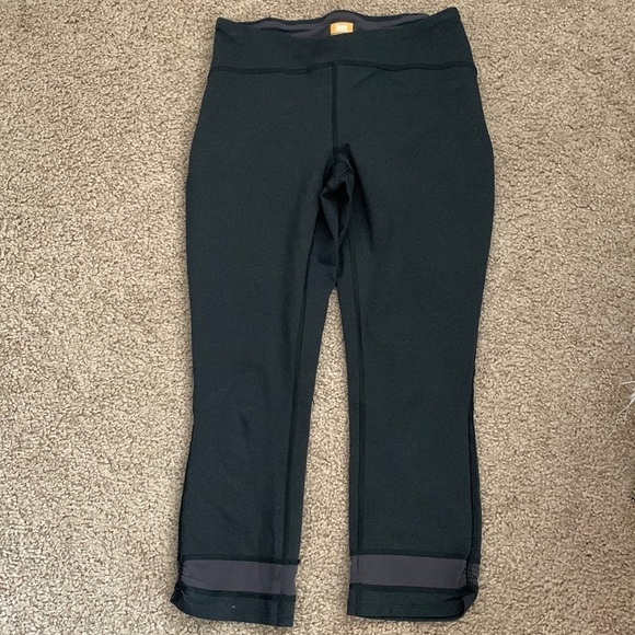 Lucy powermax cropped black leggings Size XS, good condition - Picture 1 of 5